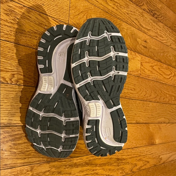 Brooks ghost 13 excellent condition - Picture 4 of 11